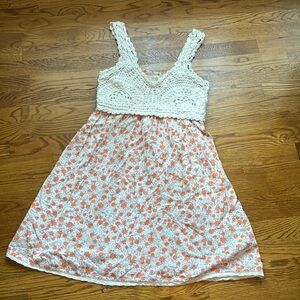 JESSICA SIMPSON lace top - flowy floral bottom dress